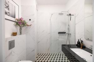 Eclectic Browary Warszawskie Luxury Apartment