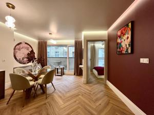 Łódź Apartament Premium "Agosto Centrum"- Jacuzzi, FV