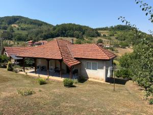 Kuća Jutarnja Idila, Seosko domaćinstvo