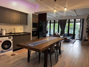 Spacious 3BR Apartment with Large Balcony