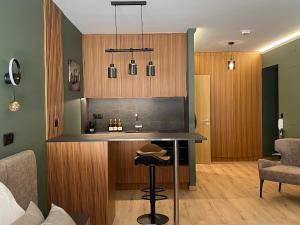 Zebra Suite 5 mins walk TO BEACH in Historic Old Town