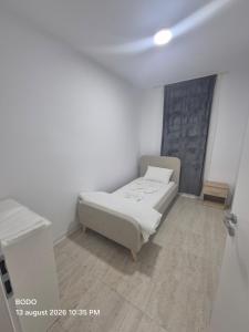Apartament 3 camere parcare și curte privata parter
