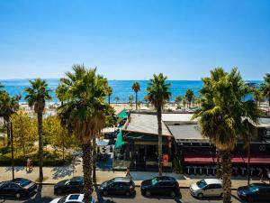 Vollga Panoramic Apartment 3BR, Jacuzzi & Private Lift