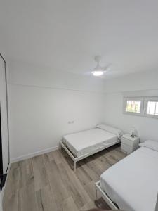 Apartamento recién reformado en playa de la Fossa