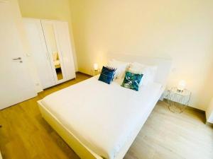 Urban Stay-1BR with a parking