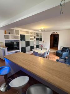 Pio XI Garden & Lake View Apartment