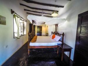 6 bedrooms beach villa