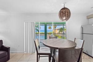 Silver Sands #253