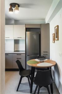 Cleo Seaside Apartments