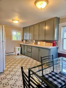 Barrington Bay Seaside Cottage