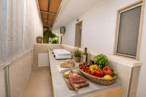 Marea Gold Suite Garden and Sky