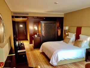 Alcazar Hotel