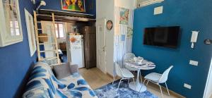 Antosa House