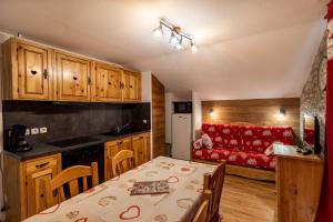Les Chalets De Bois MÉan - C - Magnifique appartement montagnard aux Orres 1800 MAE-6531
