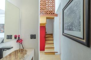 Colonial Villa in Downtown Pool & Futbolito