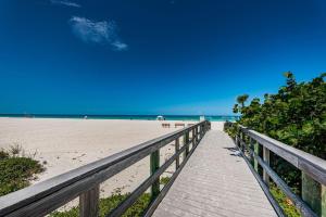 Deloress Dream Beachside Villa