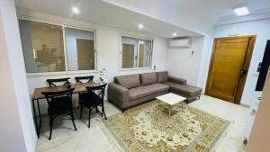 Spacious Apartment Ennasr, S2, Main Street