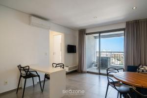 Apartamento em Cond. c Piscina no Tatuapé PLT0112