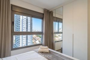 Apartamento em Cond. c Piscina no Tatuapé PLT0112