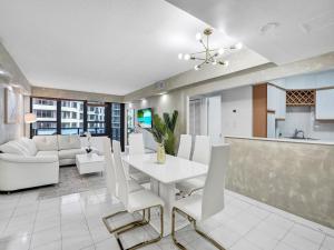 Ocean View Condo in Beachfront Resort Beach, Pool, Gym 607