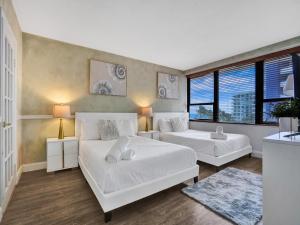 Ocean View Condo in Beachfront Resort Beach, Pool, Gym 607