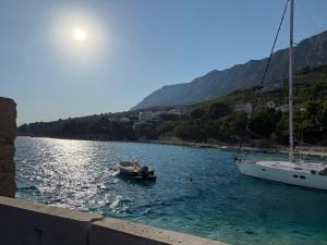 Graceful LJUPKA GETAWAY by the sea - Lokva Rogoznica, Omiš