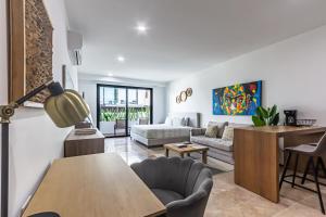 Studio Near 5th, Ocean View Terrace, Pool and Gym