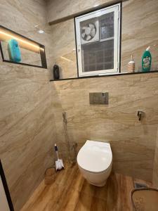 Modern Luxury AC 2BHK, Western Comfort , Heart of Pune