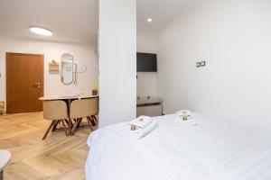 Spacious Honeycomb Stay near Bratislava Castle