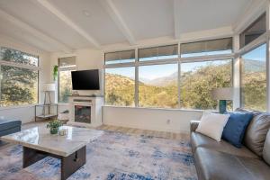 Sequoia Magic Views • Cozy Fire + Modern Design