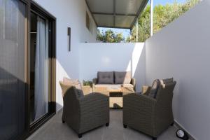 Ninety Three Apartment