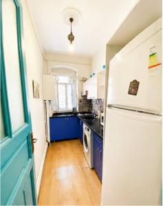Taksim sofa house