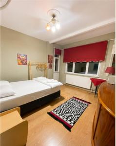 Taksim sofa house
