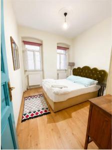 Taksim sofa house