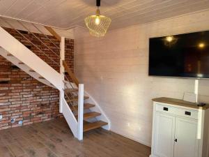 Air-conditioned holiday homes with swimming pool