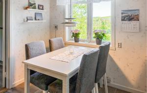 Awesome Home In Munkedal With Wifi