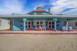 LItalien Oceanfront Home at Playa Dorada