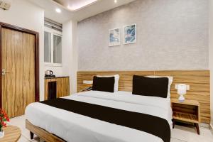 Hotel O White Grace