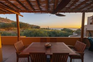 Quinta with ocean and golf course panoramic views
