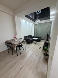 Nutsa Home Apartment
