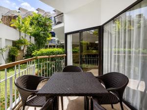 Dewa Phuket resort and Villas by Lofty