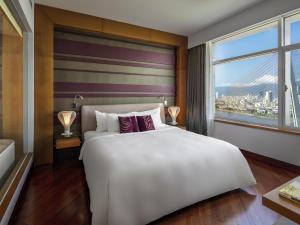 Grand Mercure Danang - 10 minutes to Airport & 200m to Bach Dang Walking street