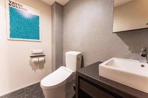 New,Luxury apt 1min walk trn station,6min to Namba