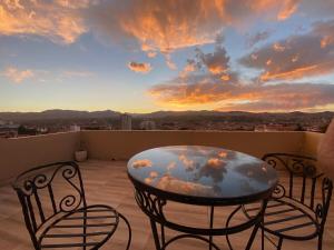 Modern, Comfortable Apartment with a View of Sucre