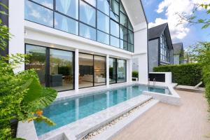 Granary Grand Haven by Chuly, 3BR Luxury Pool Villa in Bangtao