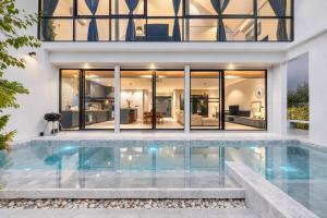 Granary Grand Haven by Chuly, 3BR Luxury Pool Villa in Bangtao