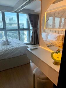 BRAND NEW unit at BGC, Best View, PS5 30th Anniv Pro