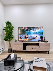 1BR Cozy Luxury Modern in Regina East Wifi and Parking