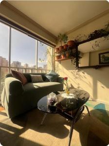 Departamento céntrico, cálido y con una vista que enamora