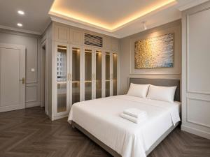 Hanori Home - Lux Apartment in T8 Time City, shoping mall